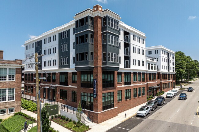 The Birney at Westhampton in Richmond, VA - Building Photo - Building Photo