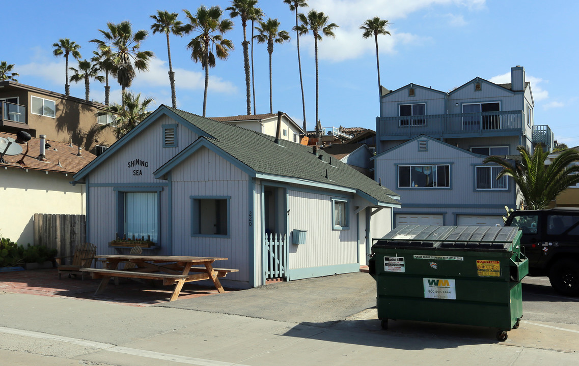 Shining Sea in Oceanside, CA - Building Photo