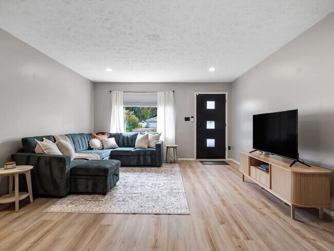 291 Hunter Ave in Munroe Falls, OH - Building Photo - Building Photo