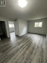 11 Lowndes Ave in Georgina, ON - Building Photo - Building Photo