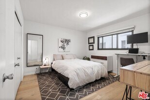 8630 Falmouth Ave in Los Angeles, CA - Building Photo