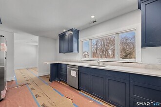 220 Upper Grassy Hill Rd in Woodbury, CT - Foto de edificio - Building Photo