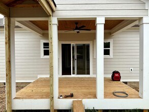 1902 Hickory Valley Rd in Chattanooga, TN - Building Photo - Building Photo