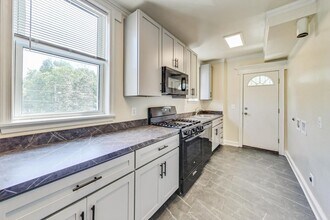 202 Maryland Park Dr in Capitol Heights, MD - Building Photo - Building Photo