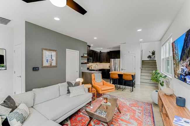 2414 E Martin Luther King Jr Blvd in Austin, TX - Building Photo - Building Photo