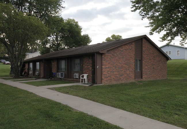 Hawkeye Apartments in Carson, IA - Foto de edificio - Building Photo