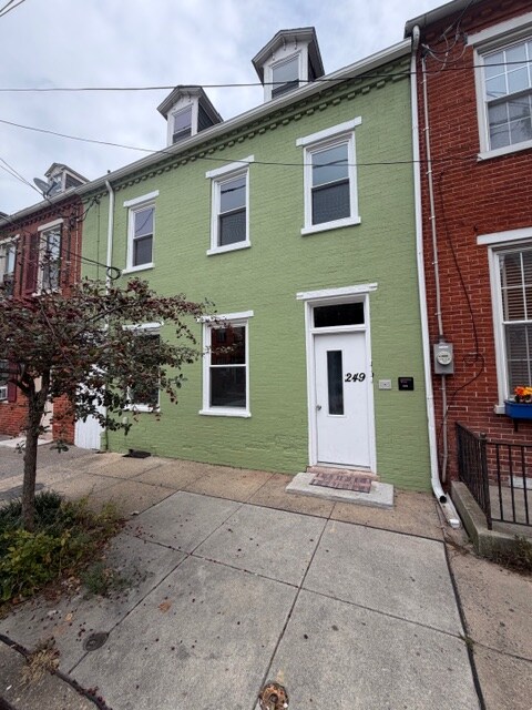 249 N Mulberry St in Lancaster, PA - Building Photo