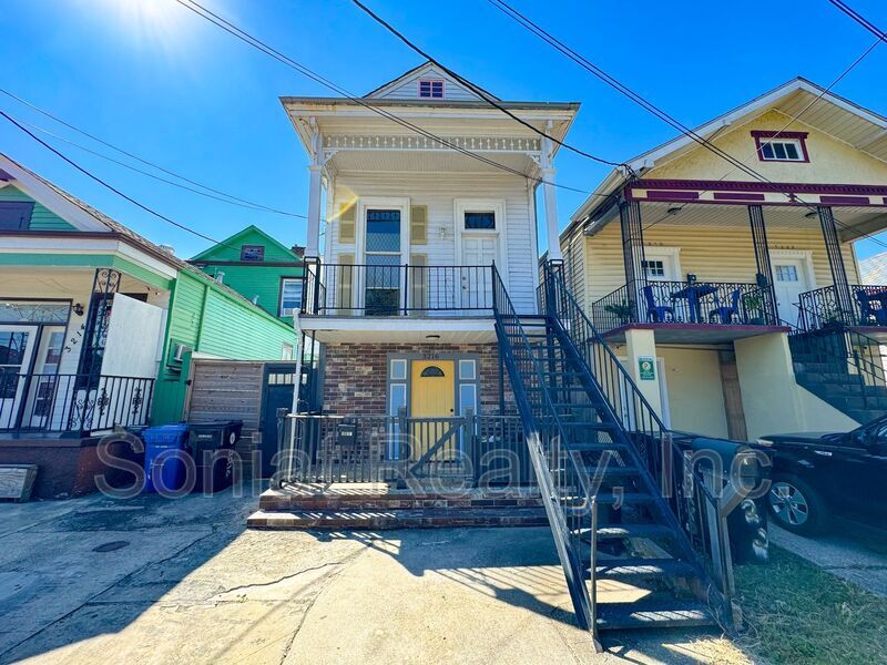 3216 Banks St in New Orleans, LA - Building Photo