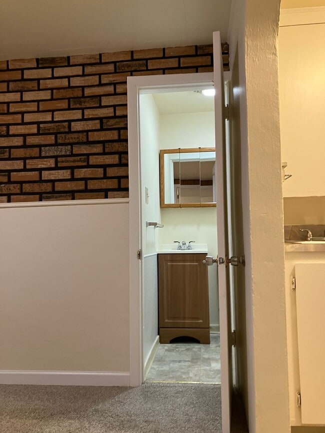 property at 803 N Main St