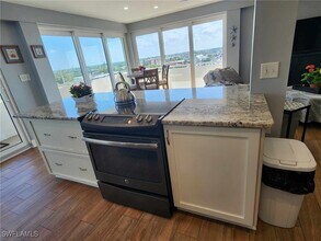 4803 Sunset Ct in Cape Coral, FL - Building Photo - Building Photo