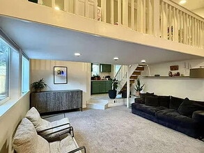 912 Palm Ave in Redwood City, CA - Foto de edificio - Building Photo