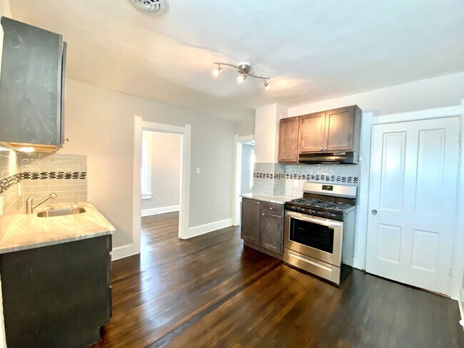 property at 1207 E Kane Pl