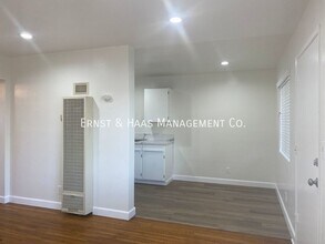 230 E Hullett St-Unit -#07 in Long Beach, CA - Building Photo - Building Photo