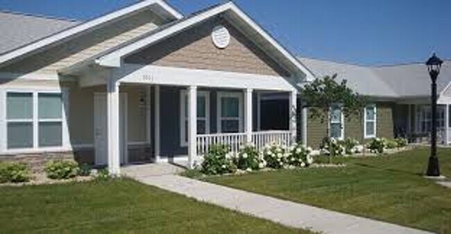 Rider Place Apartments in Arcola, IL - Building Photo - Building Photo