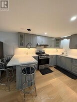 49 Yellowstone St in Toronto, ON - Building Photo