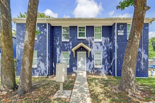 1011 Enid St photo'