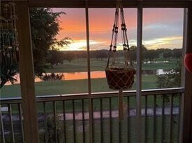 300 SW 130th Terrace in Pembroke Pines, FL - Building Photo