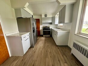 5667 Bridgetown Rd in Cincinnati, OH - Building Photo - Building Photo