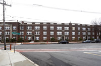 Chelsea Harborview Apartments in Chelsea, MA - Foto de edificio - Building Photo