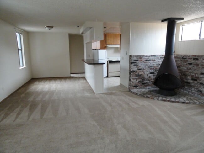 207-209 Grand Ave in Pacific Grove, CA - Building Photo - Building Photo