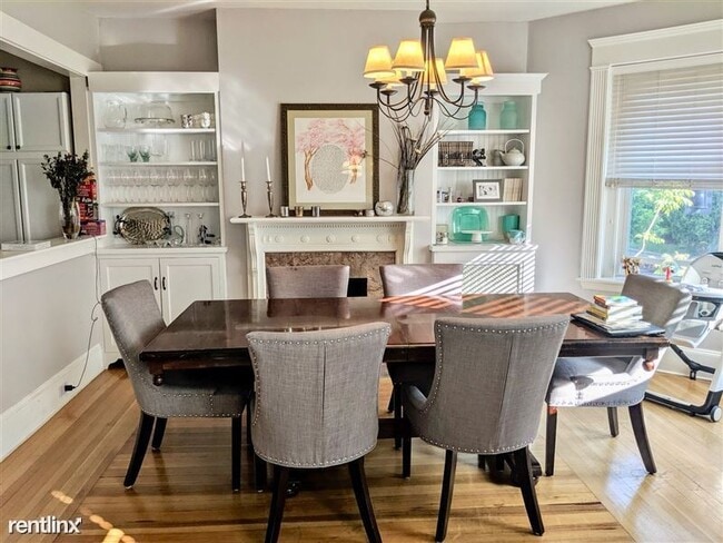 330 Saint Paul St in Brookline, MA - Building Photo - Building Photo