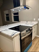 2178 Oakmont St in Sacramento, CA - Foto de edificio - Building Photo