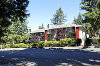 Pines at Canyon Station in Kent, WA - Foto de edificio - Building Photo