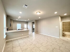 137 Kellys Heroes Wy in Jarrell, TX - Building Photo - Building Photo