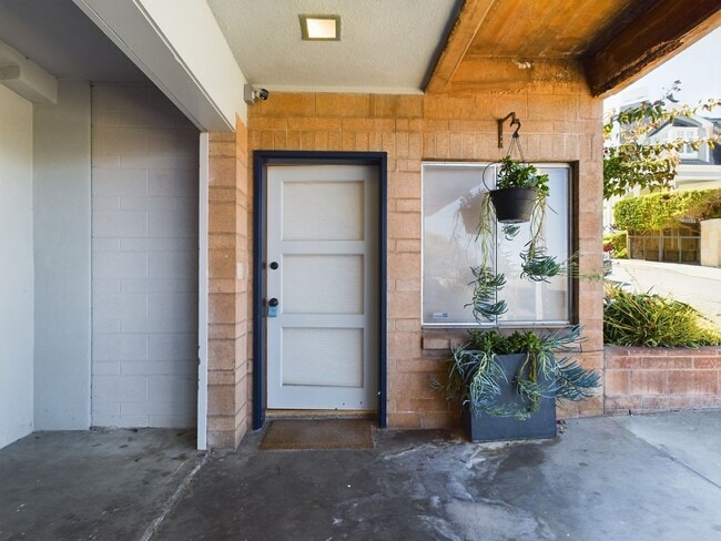 211 6th St in Pacific Grove, CA - Building Photo - Building Photo