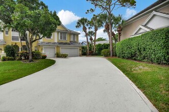 5469 Grand Park Pl in Boca Raton, FL - Foto de edificio - Building Photo