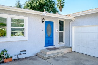8012 Jayseel St in Sunland, CA - Building Photo - Building Photo