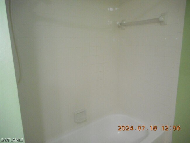 13149 Hampshire Ct in Ft. Myers, FL - Building Photo - Building Photo
