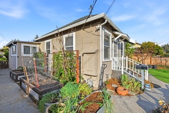 603 Poplar Ave in Santa Cruz, CA - Foto de edificio - Building Photo