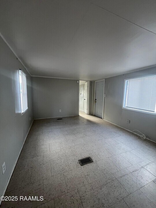 110 Armentor St in Lafayette, LA - Building Photo
