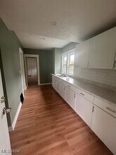 1122 Sherman St in Akron, OH - Building Photo - Building Photo