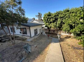 1725 Kent St in Los Angeles, CA - Building Photo