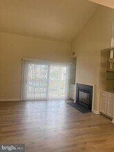 6051 Essex House Square in Alexandria, VA - Building Photo - Building Photo