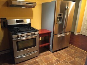 4517 Delmar Dr in Virginia Beach, VA - Foto de edificio - Building Photo