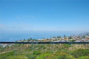 865 Quivera St in Laguna Beach, CA - Building Photo