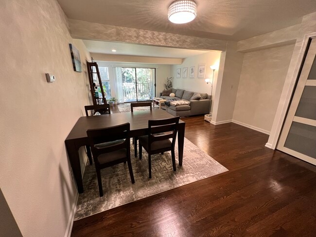 3927 108th Ave NE in Bellevue, WA - Building Photo - Building Photo