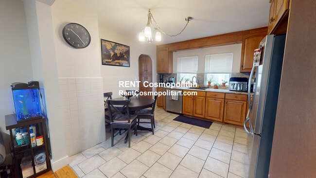 35 Willis Ave, Unit 1