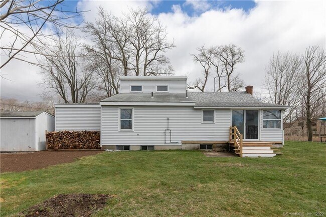 18 Thompson Ln in Old Saybrook, CT - Building Photo - Building Photo