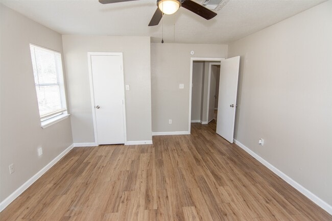 property at 2430 Avilion Ct