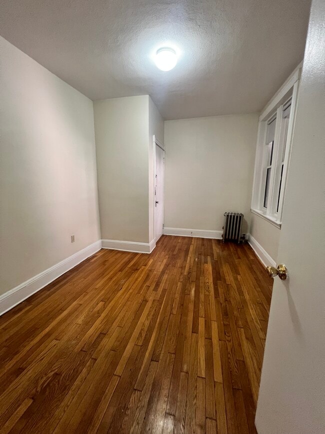 1784 Beacon St, Unit 2A in Brookline, MA - Building Photo - Building Photo
