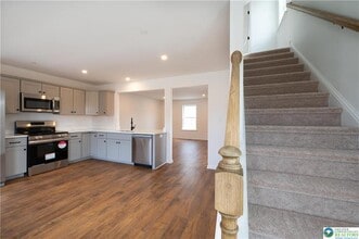 560 Long St in Emmaus, PA - Building Photo - Building Photo