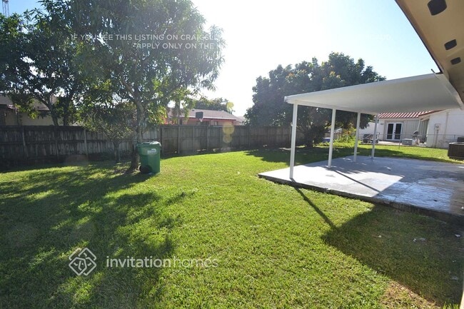 13330 SW 43rd St in Miami, FL - Building Photo - Building Photo