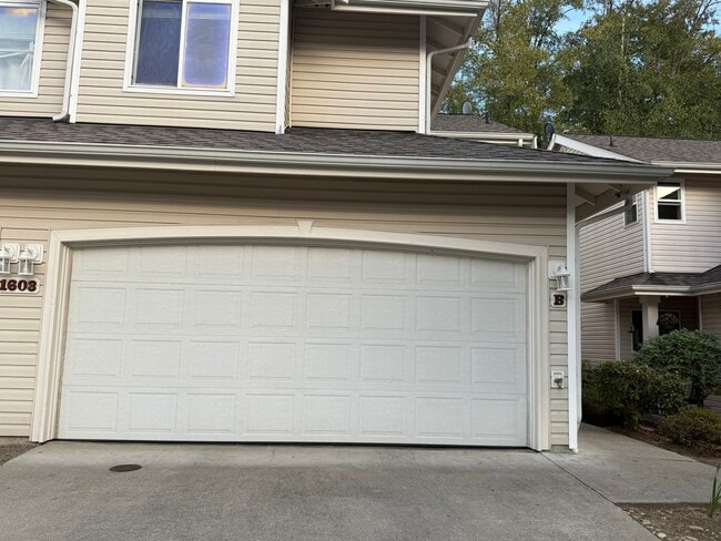 property at 1608 Hollow Dale Pl