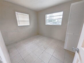 4401 SW 20th St in Hollywood, FL - Building Photo - Building Photo