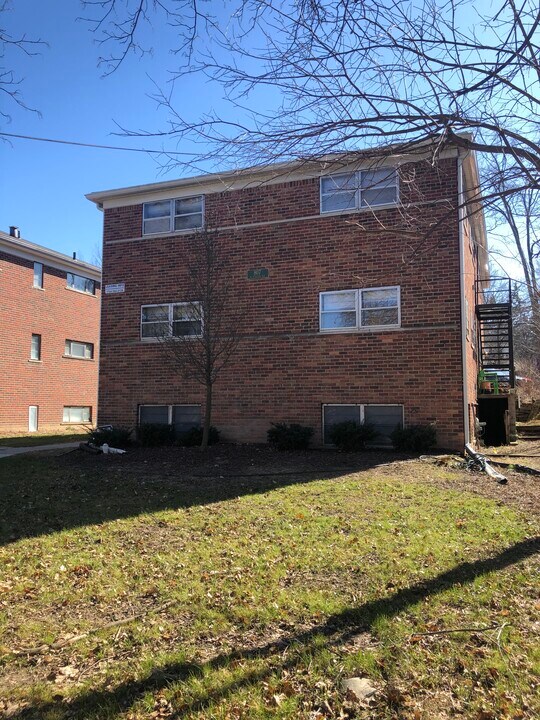 807 W Madison St in Ann Arbor, MI - Building Photo
