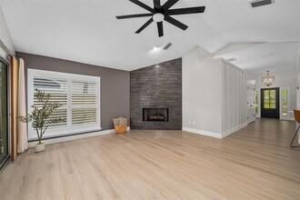 9821 SW 34th Rd in Gainesville, FL - Building Photo - Building Photo